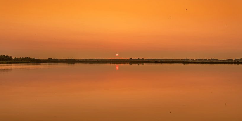 Sonnenuntergang an den Sondeler Leien in Gaasterland-Friesland von Harrie Muis