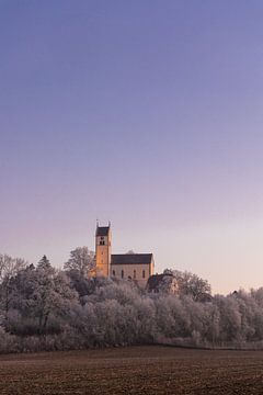 St Verena in Roggenbeuren on a winter evening by Jan Schuler