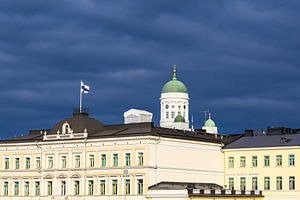 Blick über historische Gebäude und Dom zu Helsinki, Finnland