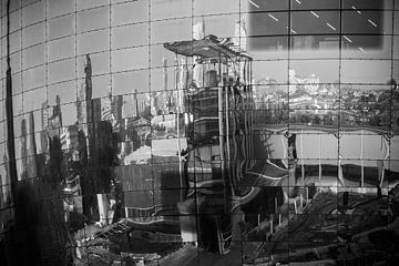 Rotterdam Cityscape weerspiegeld in Boymans van Patrick Verhoef