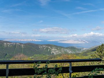 kroatie uitzicht op Krk van ronald Bergen Bravenboer