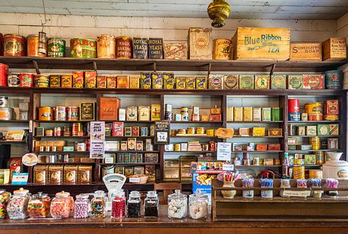 Historische kruidenierswinkel op de O'Keefe Ranch, Canada