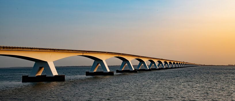 Le Zeelandbrug en panorama, Zeeland (Pays-Bas) par Gert Hilbink