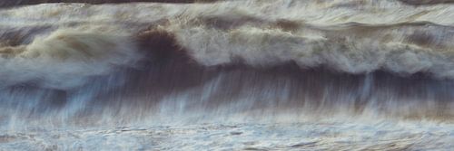 abstrakte Nordsee mit hohem Wellengang