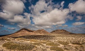 De vulkaan El Mojon op het eiland La Graciosa, een van de Canarische Eilanden