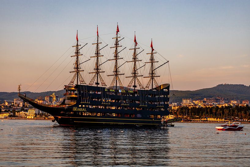 Late summer days on the Turkish Rivera at the gates of the city of Alanya by Oliver Hlavaty