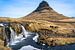 Der Berg Kirkjufell mit Wasserfall von Mickéle Godderis