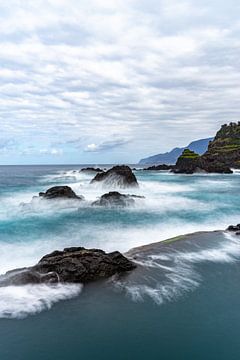 The rough sea at Seixal Beach in Madeira (Long exposure) by lars Bosch