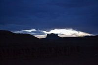 Monument Valley dans l'obscurité