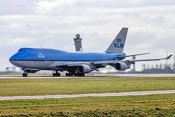 Take-off KLM Boeing 747-400M. by Jaap van den Berg