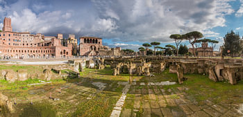 Markten van Trajanu (Mercati di Traiano) en het Forum van Trajanus (Foro di Traiano) in Rome