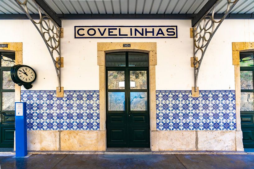 Travelogue: Porto and wine region along the Douro river by Mark Litjens Art