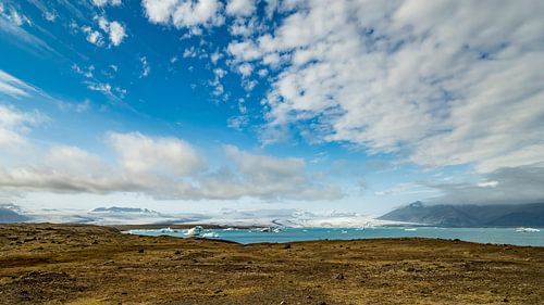 Panorama of Jökulsárlón - icebergs, glaciers and Icelandic space