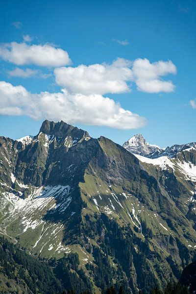 Autumnal atmosphere on the Schneck and Hochvogel with the first fresh snow by Leo Schindzielorz