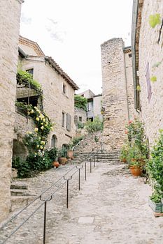 Mediterraanse straat in de Drôme in Frankrijk