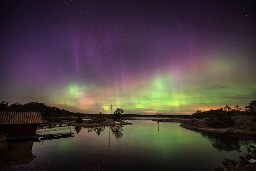 Northern lights over Flatvarp bay