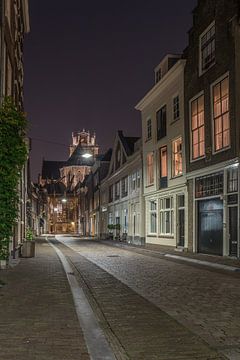 Grote Kerk à Dordrecht en soirée