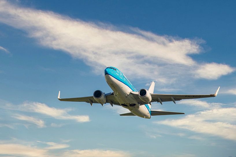 KLM Boeing 737-700, KL2020, registratienummer PH BGG. Naam Koningseider van Gert Hilbink