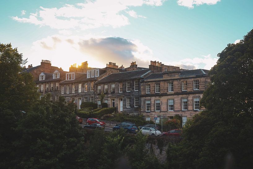 Edinburgh by Hello Pompoyo