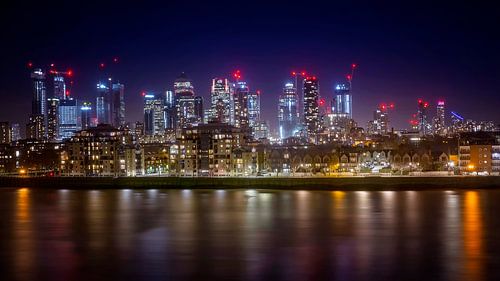 Canary wharf by night
