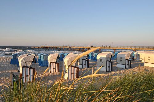 Strandstoelen aan het noordelijk strand in Göhren op het eiland Rügen