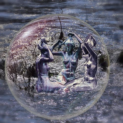 Nue - être nu dans la sphère vitrée