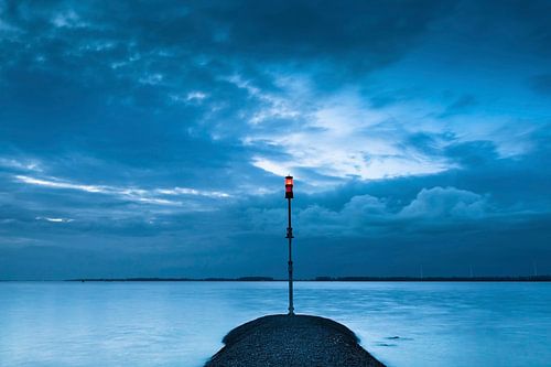 das rote Licht Hollandsch Diep von Eugene Winthagen