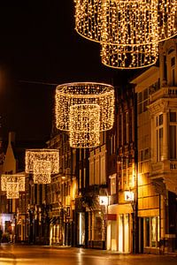 Breda - Veemarktstraat in de avond sur I Love Breda