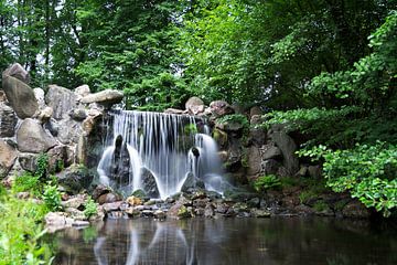 Waterfall by FinePixel