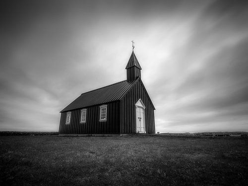 Búðarkirkja in zwart-wit