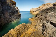 Kustlandschap met  imposante rotsformaties van Karla Leeftink thumbnail