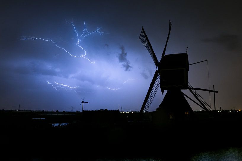 Blitz mit Windmühle von Menno van der Haven