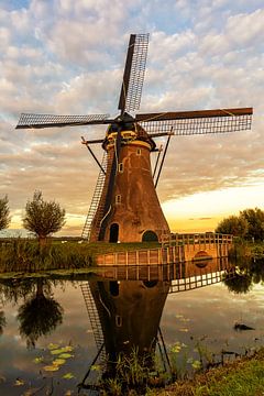 Mill at sunset by Dik Wagensveld