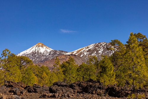 El Teide volcano on Tenerife by Gert Hilbink