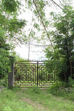 Fence in the wilderness of Nepal by Mariska Vermeulen