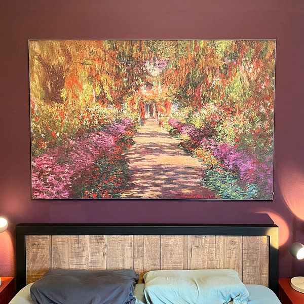 Kundenfoto: Weg im Garten von Monet in Giverny, Claude Monet - Breite Version von Masters Revisited, als ArtFrame