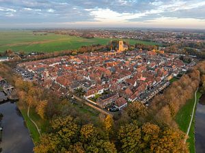 Elburg alte Stadtmauer im Herbst von oben gesehen