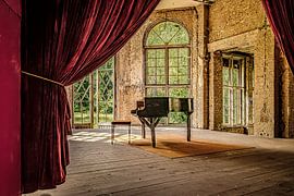 WARTEN AUF DEN PIANISTEN