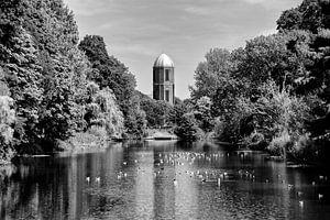 Der Wasserturm auf dem Neckardreef in Overvecht (Utrecht) - liegend