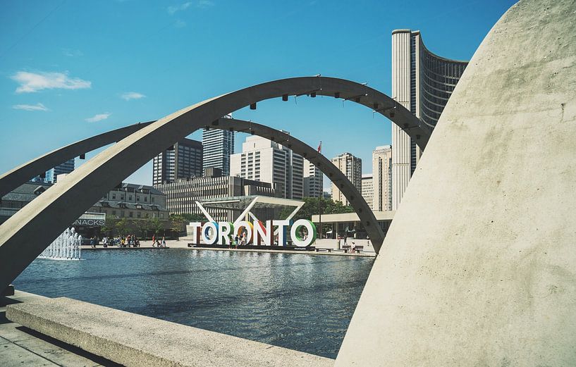 Toronto by Hello Pompoyo