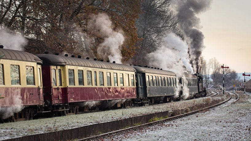 ZLSM steam locomotive 1040 departs from Wijlre station by Rob Boon