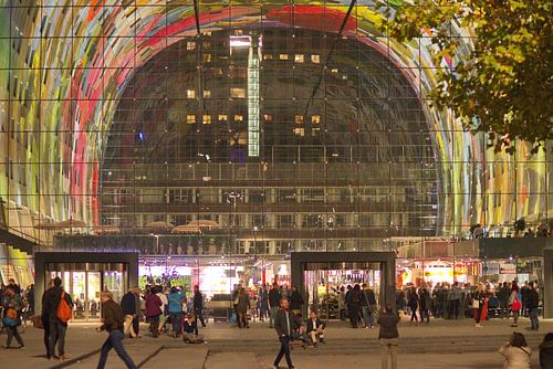 Markthal Rotterdam bij avond von Wim Aalbers