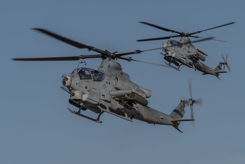 Twee Bell AH-1Z Viper aanvalshelikopters! van Jaap van den Berg