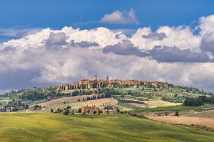 Italien Toskana mit dem Dorf Pienza