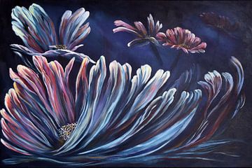 dancing petals by Hilleke Scheper