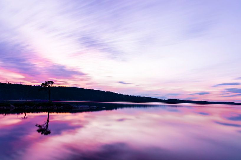 purple sunset in sweden by Vitya Crepeele