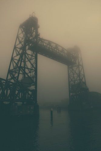 "Hef" bridge in the fog