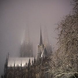 Cologne Cathedral in the snow by Marc Stoppenbach
