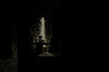 Peaking through the wall in Esch-sur-Sûre stronghold