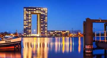 Night shot of Tasmanian Tower Groningen by Martijn van Dellen